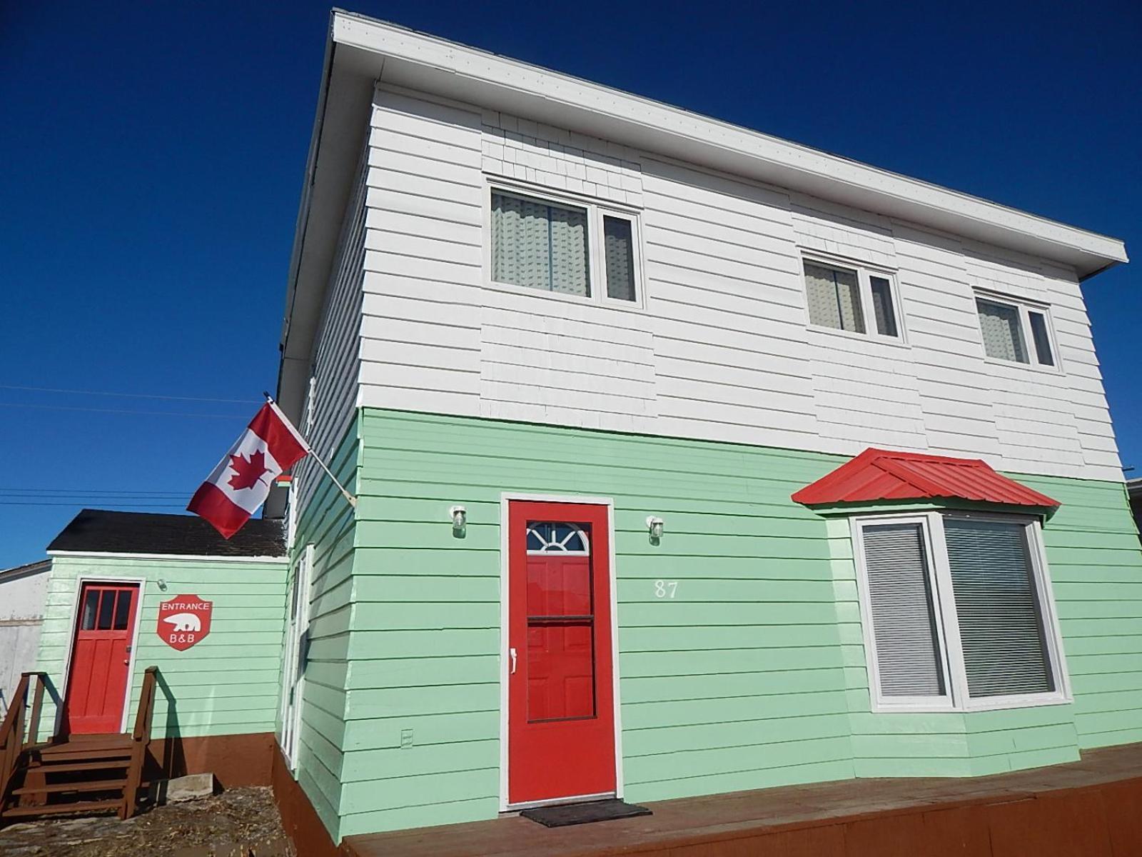 Polar Bear Bed And Breakfast เชอร์ชิล ภายนอก รูปภาพ